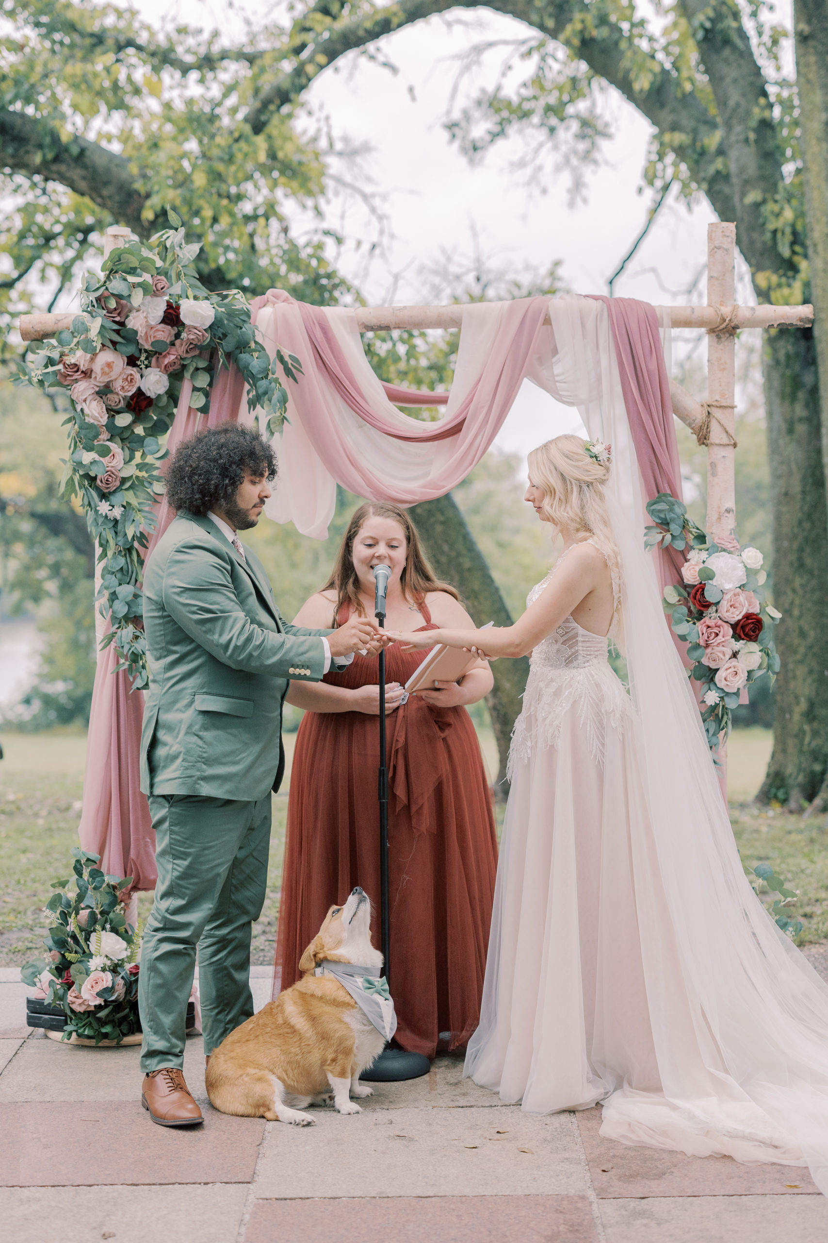 Should You Have An Unplugged Ceremony?